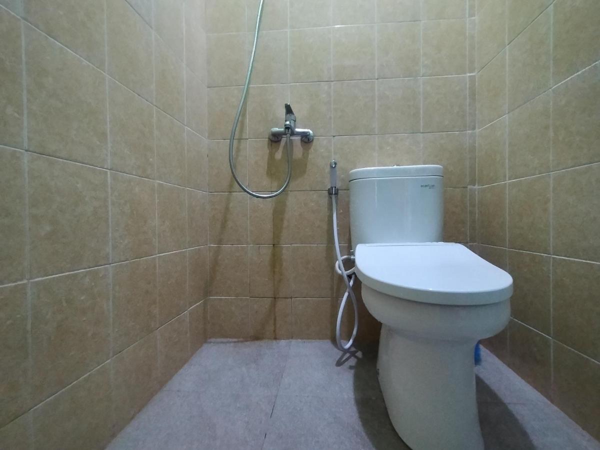 Villa Batu Tua Puncak Mitra Reddoorz Богор Екстериор снимка